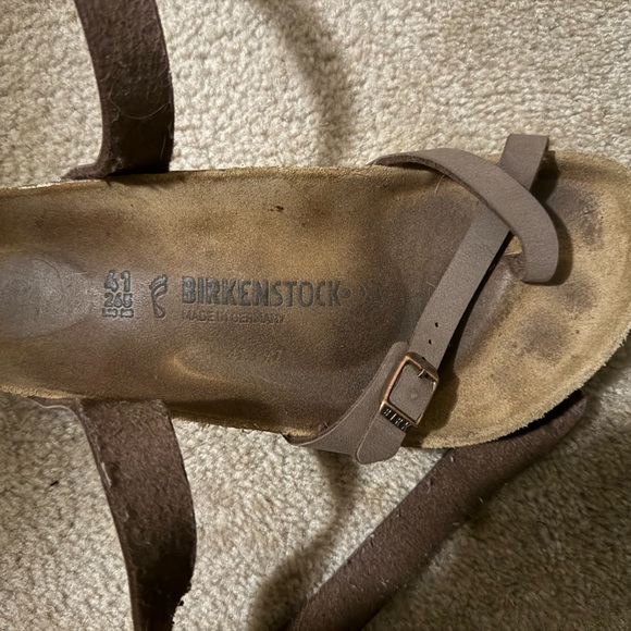 Tie up the ankle birkenstock’s, only worn 2 or 3 times, smoke free home - Picture 2 of 5